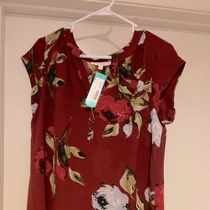 NWT fun 2 fun split neck blouse